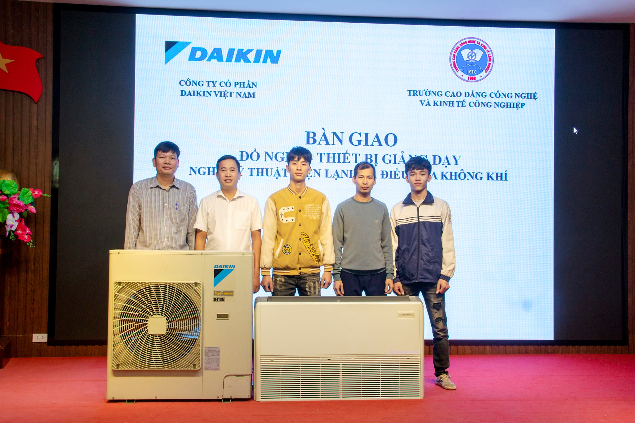 CÔNG TY DAIKIN VIỆT NAM BÀN GIAO THIẾT BỊ GIẢNG DẠY 