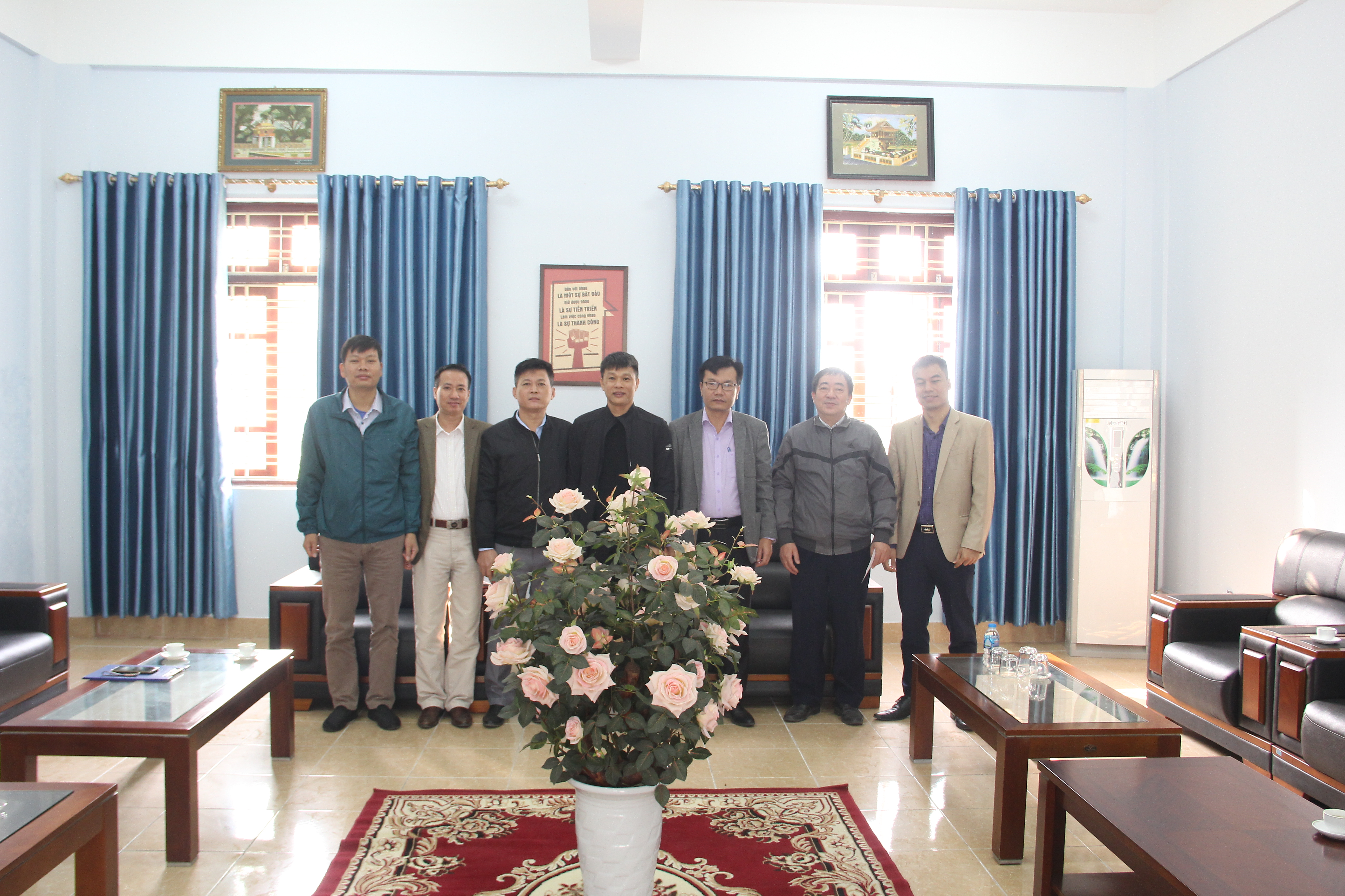 Trường IETC tổ chức gặp mặt các cựu quân nhân nhân kỉ niệm 77 năm ngày Thành lập Quân đội Nhân dân Việt Nam